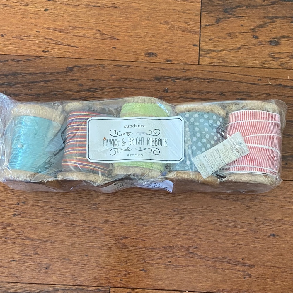 NIP- Sundance Merry & Bright Ribbons -set of 5